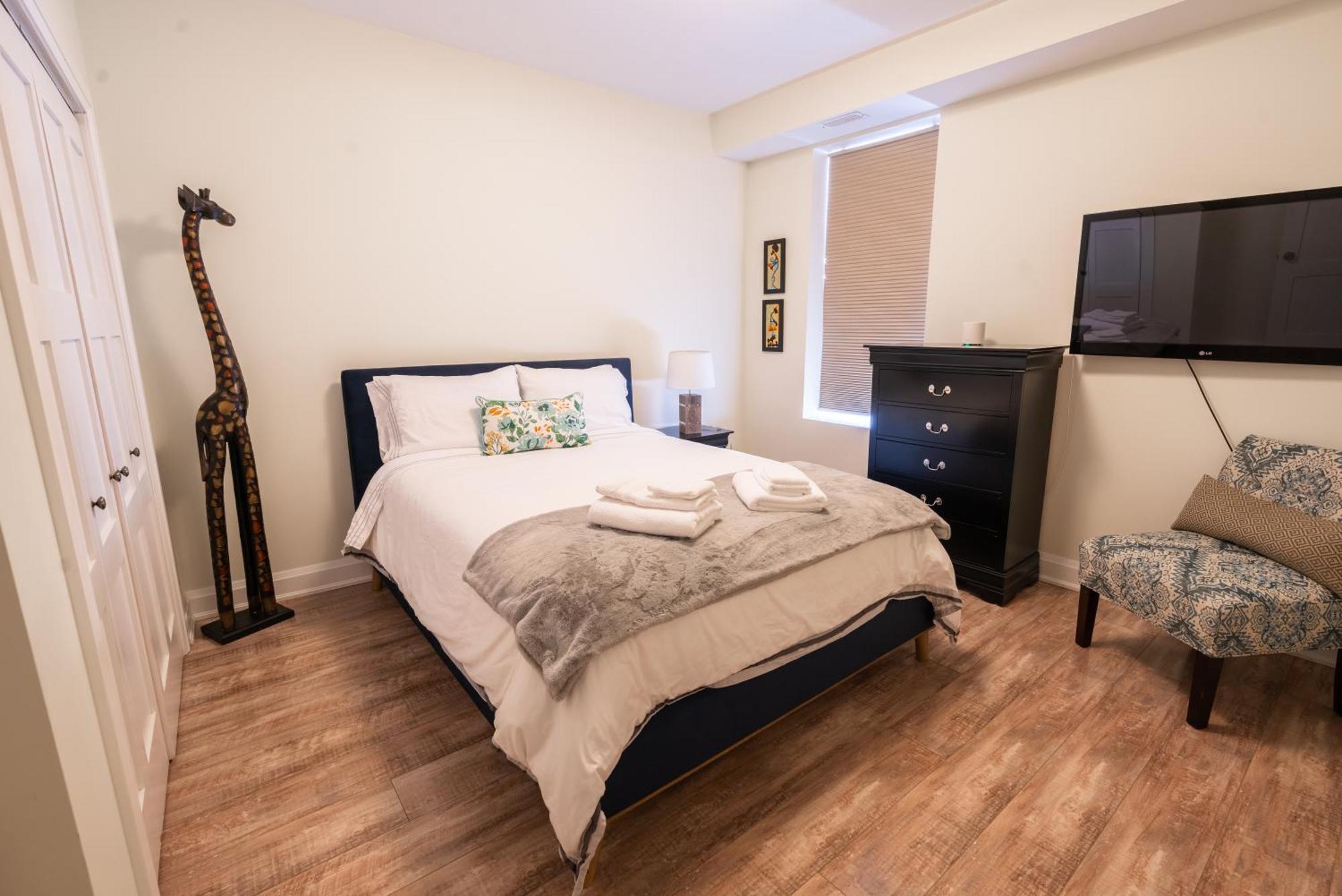 Spacious 3 Bedroom Apartment In Heart Of Niagara Thorold Luaran gambar