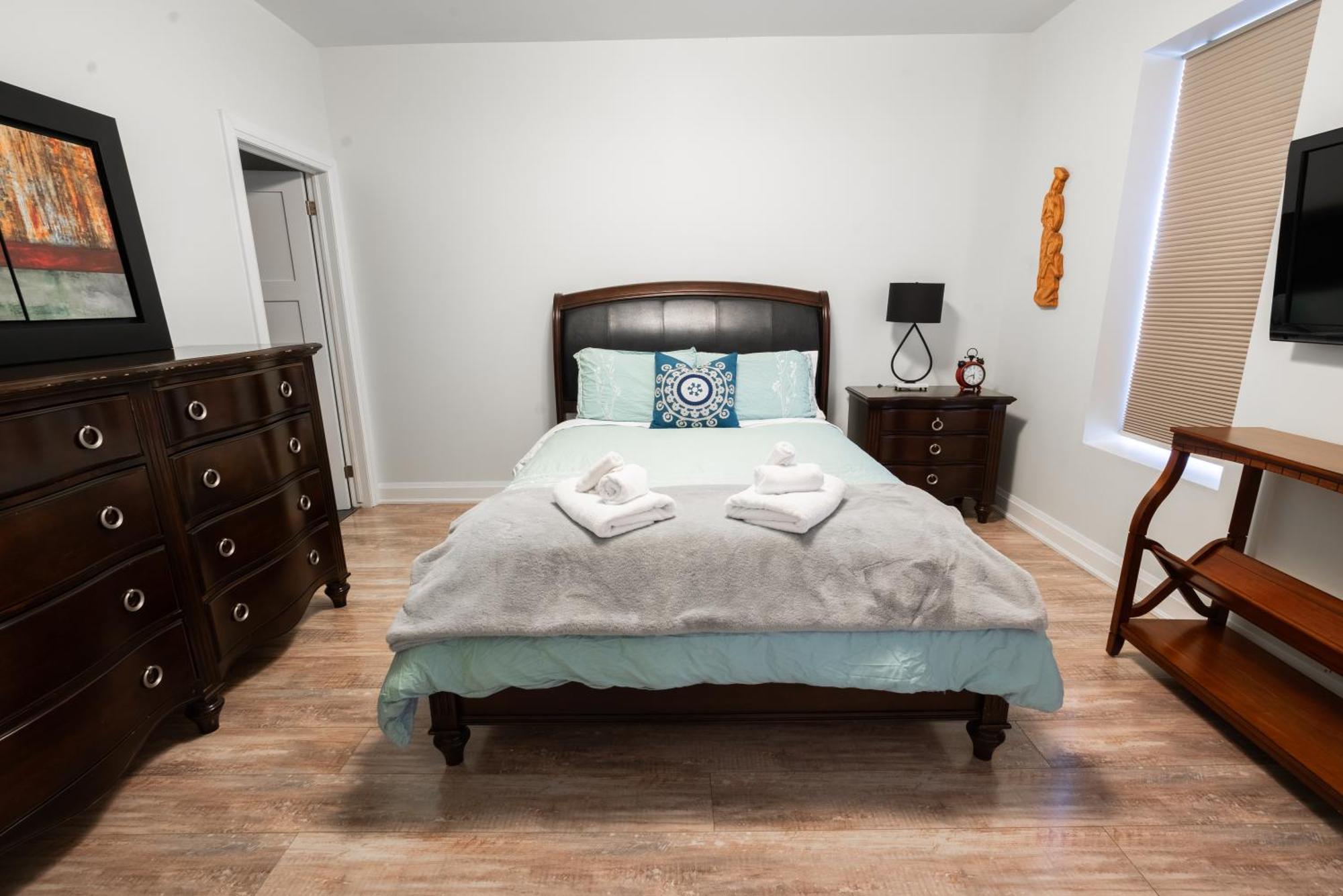 Spacious 3 Bedroom Apartment In Heart Of Niagara Thorold Luaran gambar