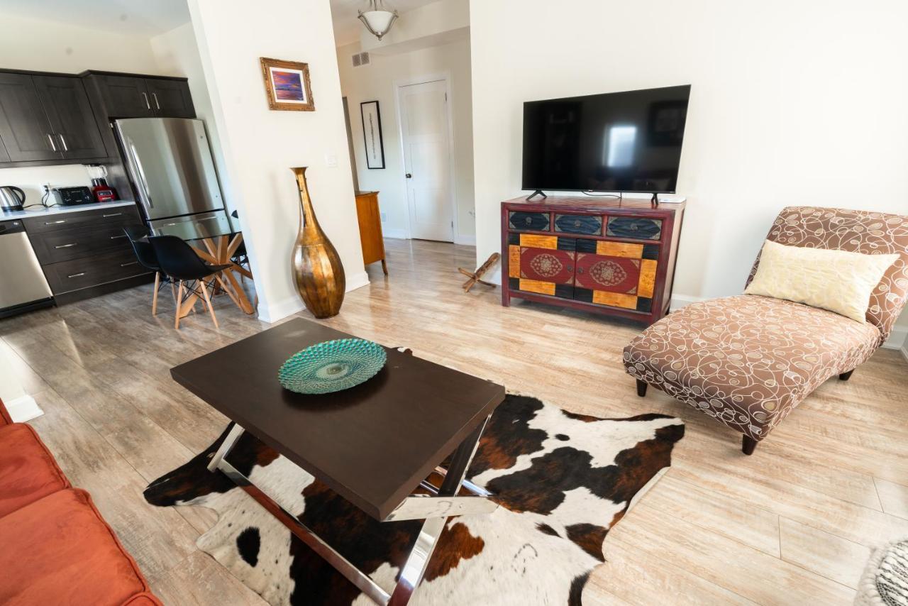 Spacious 3 Bedroom Apartment In Heart Of Niagara Thorold Luaran gambar